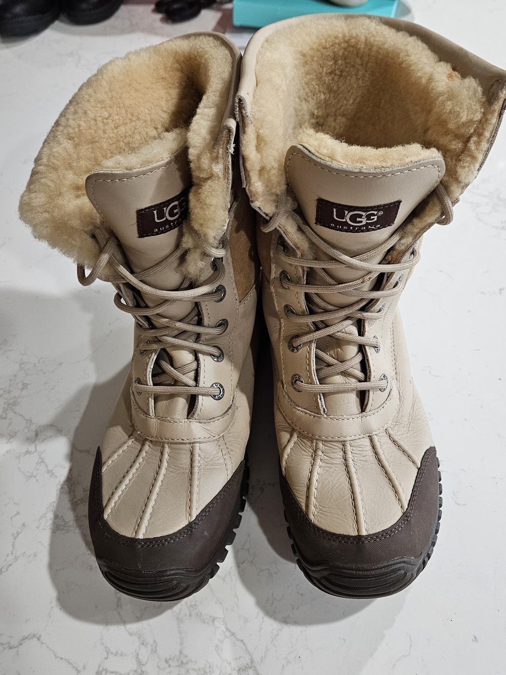 UGG Women's Beige Adirondack II Size 8 Shearling-Lined Winter Boots